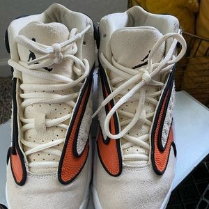 Women’s Air Jordan OG size 8.5